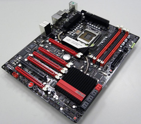 Asus_Maximus_III_Extreme_board_01